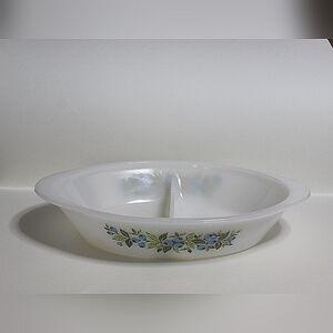 Glassbake ovenware blueberry pattern, Jeannette glass co